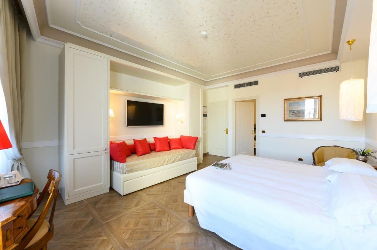 Hotel Kraft ฟลอเรนซ์ ภายนอก รูปภาพ